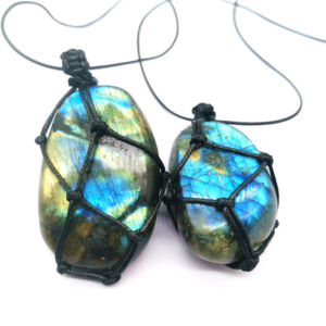 Labradorite Pendant Necklace – Hand-Woven Raw Stone